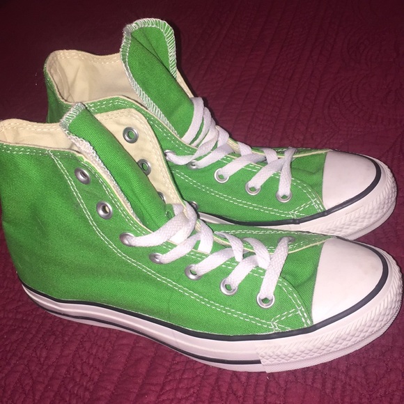 apple green converse